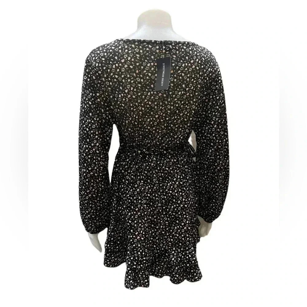 Streetwear Society NWT Mini Floral Dress Size XL - Picture 2 of 9